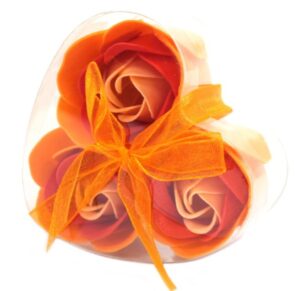 Cutie Inima cu 3 Trandafiri din Sapun Portocalii - Cadouri Valentine's Day