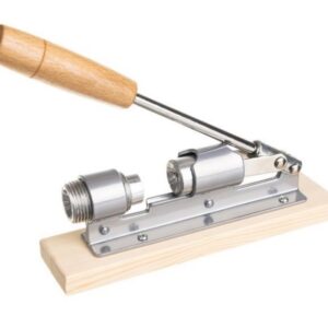 Spargator de nuci din otel